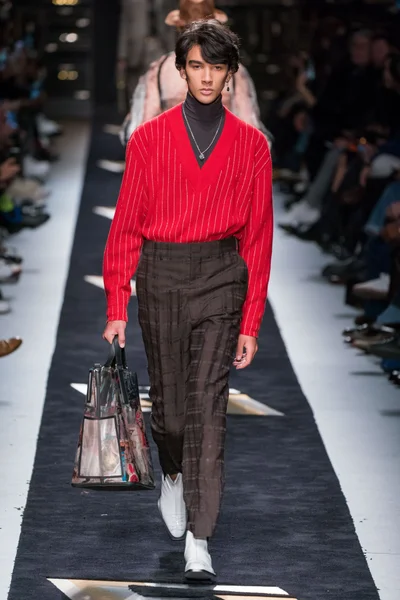 Look 29